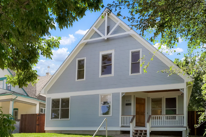 House from Street - House on University Ave