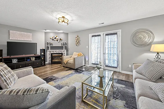 Living Room - 3 Bedroom 2.5 Bath Townhouse with Private Backyard!