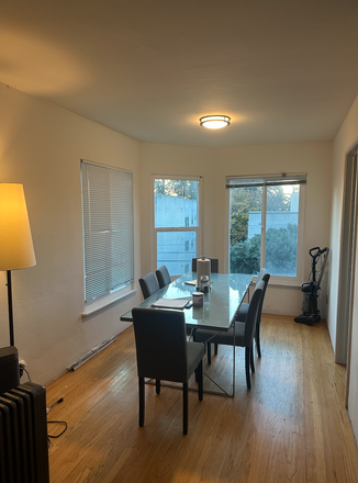 Living room - Spring Lease $1550 2bd1ba Apartments