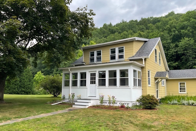 Front of the house - Quiet Conveniently Located Home