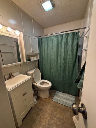 Bathroom - Two Rooms for Rent House