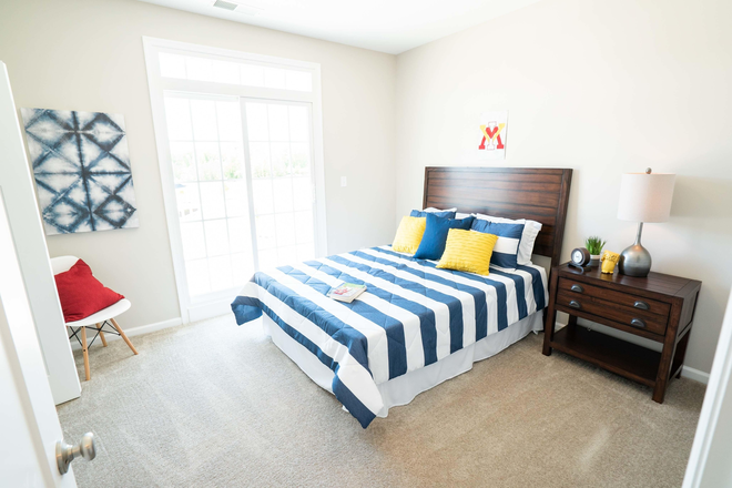 Bedroom - New Condo, Fully Furnished, Close to Campus with Flexible Lease.