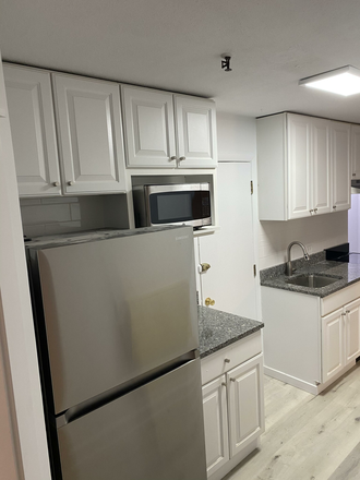 Call call or text Arezou at 617-584-7817 - Amazing 2 bed split(3 beds) ON WESTLAND AVE. Heat and Hot water is included!! Apartments