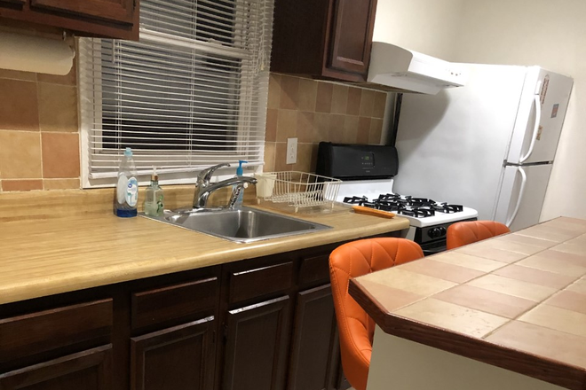 Kitchen - Comfortable Apartment in Uniondale near Hofstra