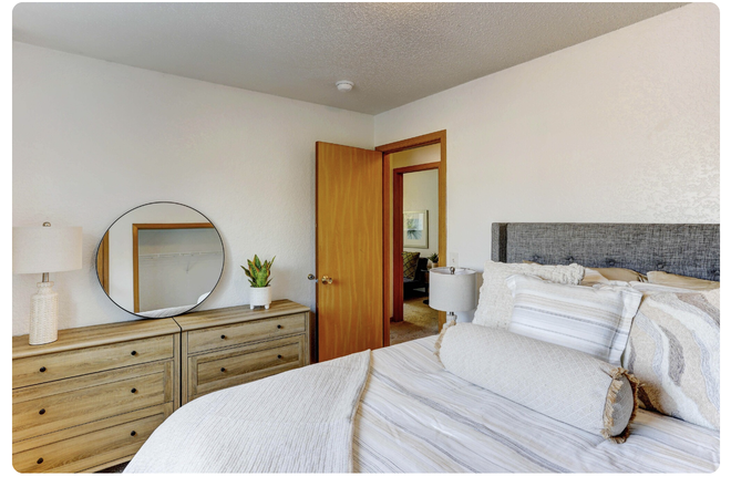 Bedroom - College Station Apartments