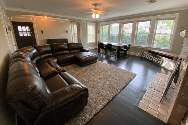 Living - 3 Bedroom Condo Fully Furnished