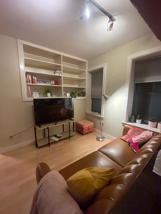 Living Room - RENT FLEXIBLE Charming Apartment Right Next To Campus!