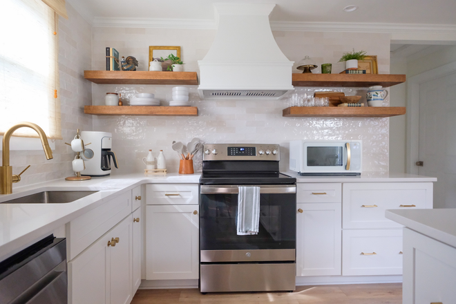Kitchen - Furnished Cottage 3 Miles from Downtown Charleston