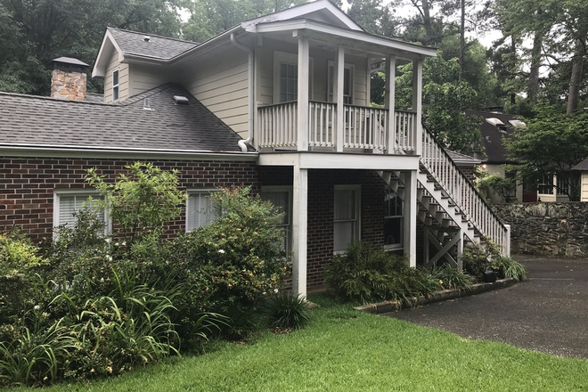 View of entrance from backyard - 1 bedroom studio apartment with kitchenette for rent in Druid Hills