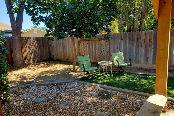 backyard - quiet, spacious, furnished rooms for rent