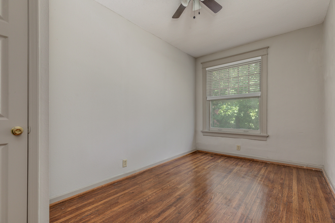 Bedroom - 6040/42 Kingsbury Ave. Triplex