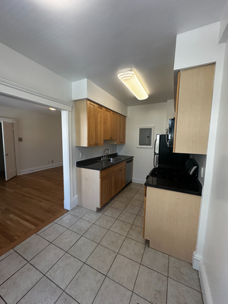 - - Across from Harvard Law School and Easy Commute to Harvard Sq | Apartment on Langdon St, Cambridge