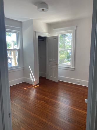 Bedroom - Room in shared home-Maple St-Princeton