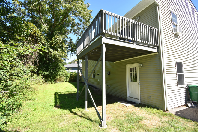 Exterior - 25 Berth Avenue House