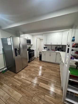 Kitchen - 6BR House, Walking Distance to SBU!
