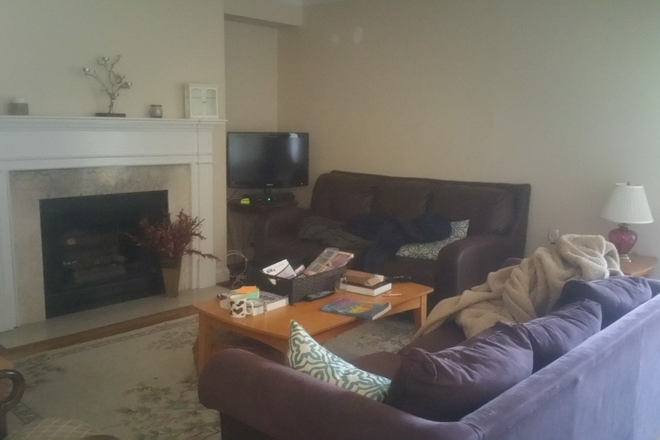 living room - A Spacious House Furnished Near Georgetown for Y2026-27 school year: 6br/3ba