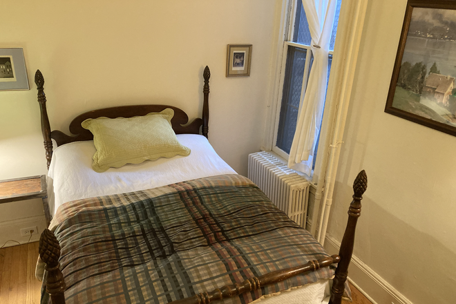 bedroom (full size bed) - Large Furnished Charles Village Apt. 1 BR, 1 Bath. Flexible term lease: 1 mo min. Wood floors