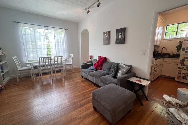 1 - Beautiful One Bed w Study, located close to Harvard Apartments