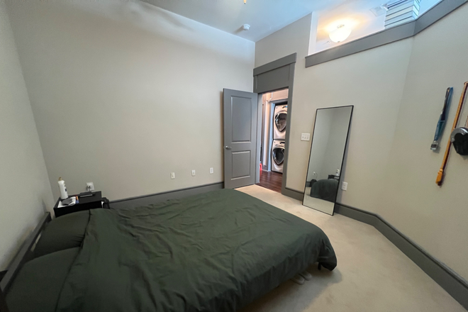 Bedroom - Trinity Commons luxury apartment 1B1B walkable to campus