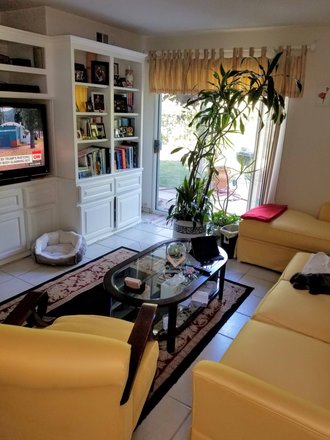 Family room - Room for rent