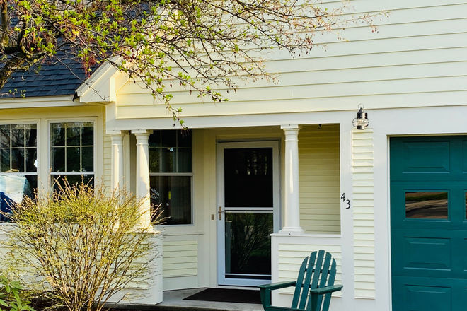 Exterior - 43 Eastman Farm Road Burlington, VT 05408 Townhome