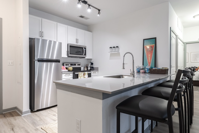 Kitchen - Varsity Apartments