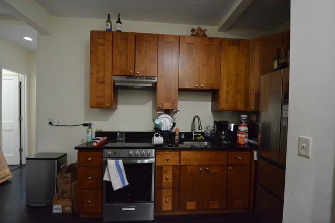 Kitchen - 3 Bedroom Apartment on Hemenway St - Available 9/1/26