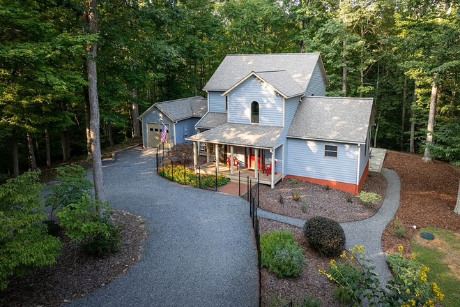 1 - Nature-lover's paradise: home on 5 forested acres near Bold Rock, Devils Backbone, & Wintergreen