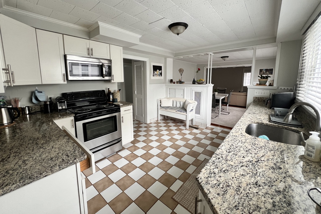 Kitchen - Bright & Renovated Apartment 5-Minute Walk to Campus 15-Minute Walk to T