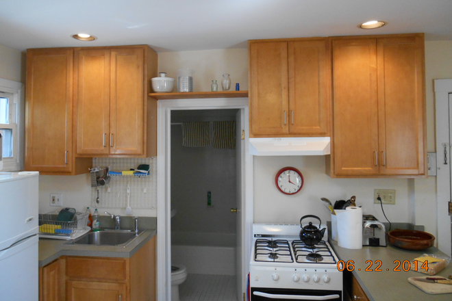 studio kitchen is very workable - Furnished Studio apartment in Central Square, Cambridge MA