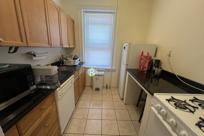 1 - SEPT 2024-Incredible Fenway 1 bed Split, H/HW inc! No Broker Fee! Apartments