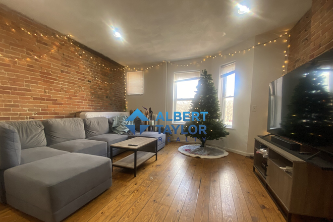 Living Room - Largest Symphony 4 Bed on the market!! tour TODAY!!