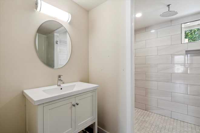 BA - 1826 W Montgomery Ave - Luxury single family home