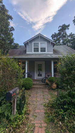 Outside street view - Short term rental until end of July 2026 House within walking distance to campus and downtown