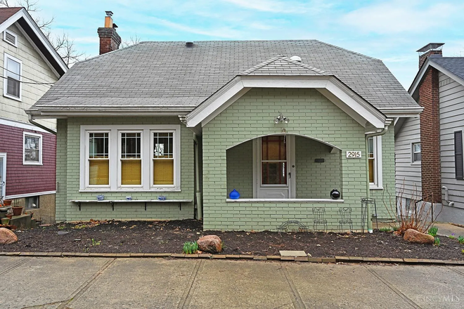 Front of Cottage - FURNISHED COTTAGE BEDROOM SUBLEASE SPRING 2026! AFFORDABLE + EASY WALK TO CAMPUS!