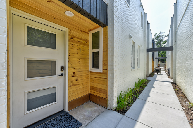 616 Marine Exterior - 616 Marine St Apartments