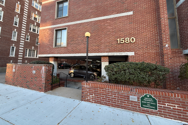 Front of building - 2B/2B with balcony & deeded parking across from Harvard Law School