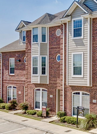 Front of building - River Oaks Townhome [women-only]