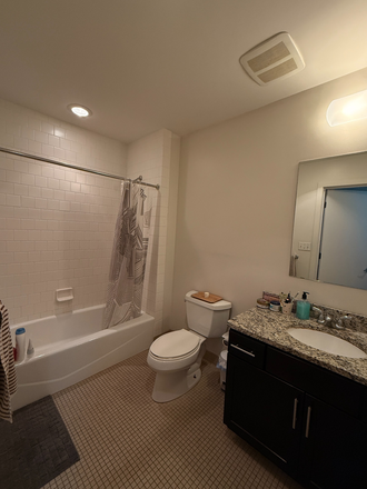 Private bathroom - (Female only) MOVE IN READY! FURNISHED private bedroom & bathroom in 3 bed 2 bath Apartments