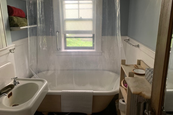 Bathroom with tub and shower - Close by Porter Sq. lovely room for rent 1/15/26-5/15/26. Duplex