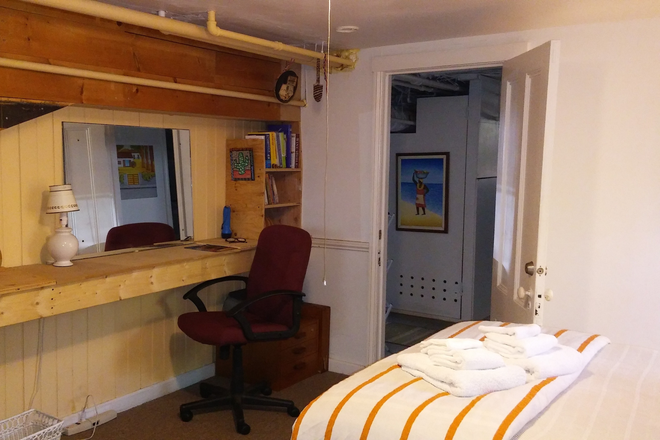  - Furnished Room close to TUFTS and HARVARD