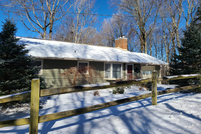 Front of House - Furnished 2-beroom Home W/All-Inclusive Rent!