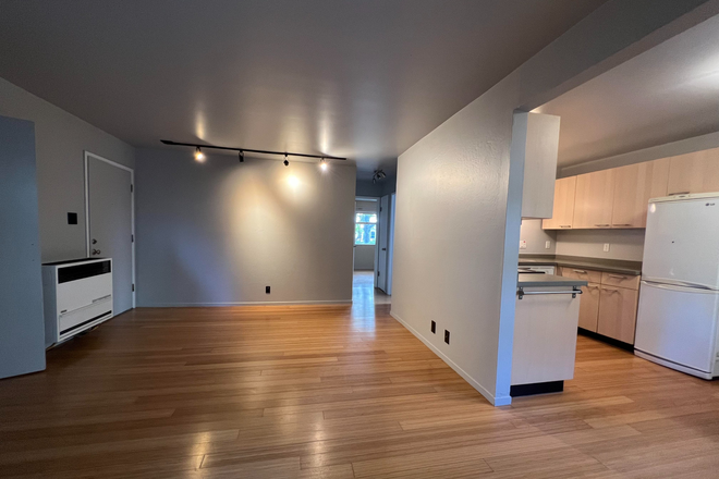Living Room - Cozy 2 Bed, 1 Bath -AVL 3/4/2024 - SC4