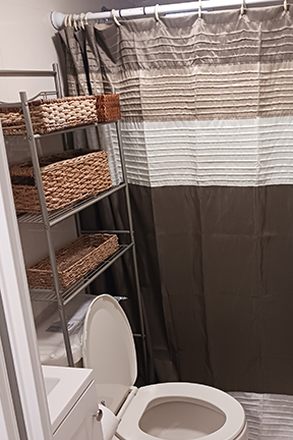 bathroom - Beautiful Studio in front FIU
