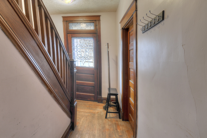 entrance to 2nd floor and to basement laundry - 1738 Pell St. #2 Duplex