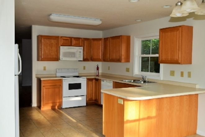 Kitchen - 503 N Beech Duplex