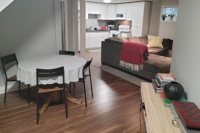 Indoor common area - 2 Bedroom in Basement Apartment close to campus - Fully Furnished
