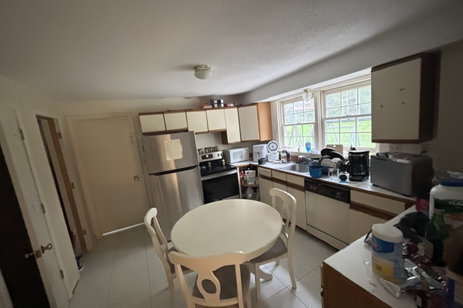 Kitchen - 148 Logtown Road townhouse (On bus route 30 and 45).