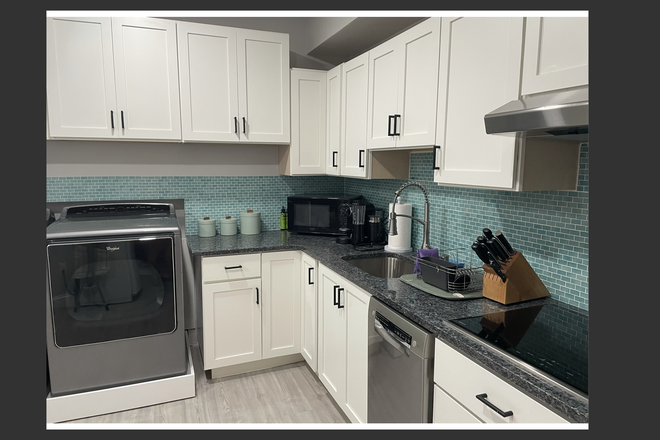 Brand new Kitchen/Laundry facility - SUMMER RENTAL: Dates Flexible. Large Room private home w/private bath/kitchen/laundry - sep ent