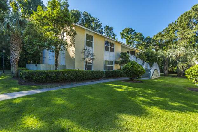 Outside View of Condo - MUSC Students Condo